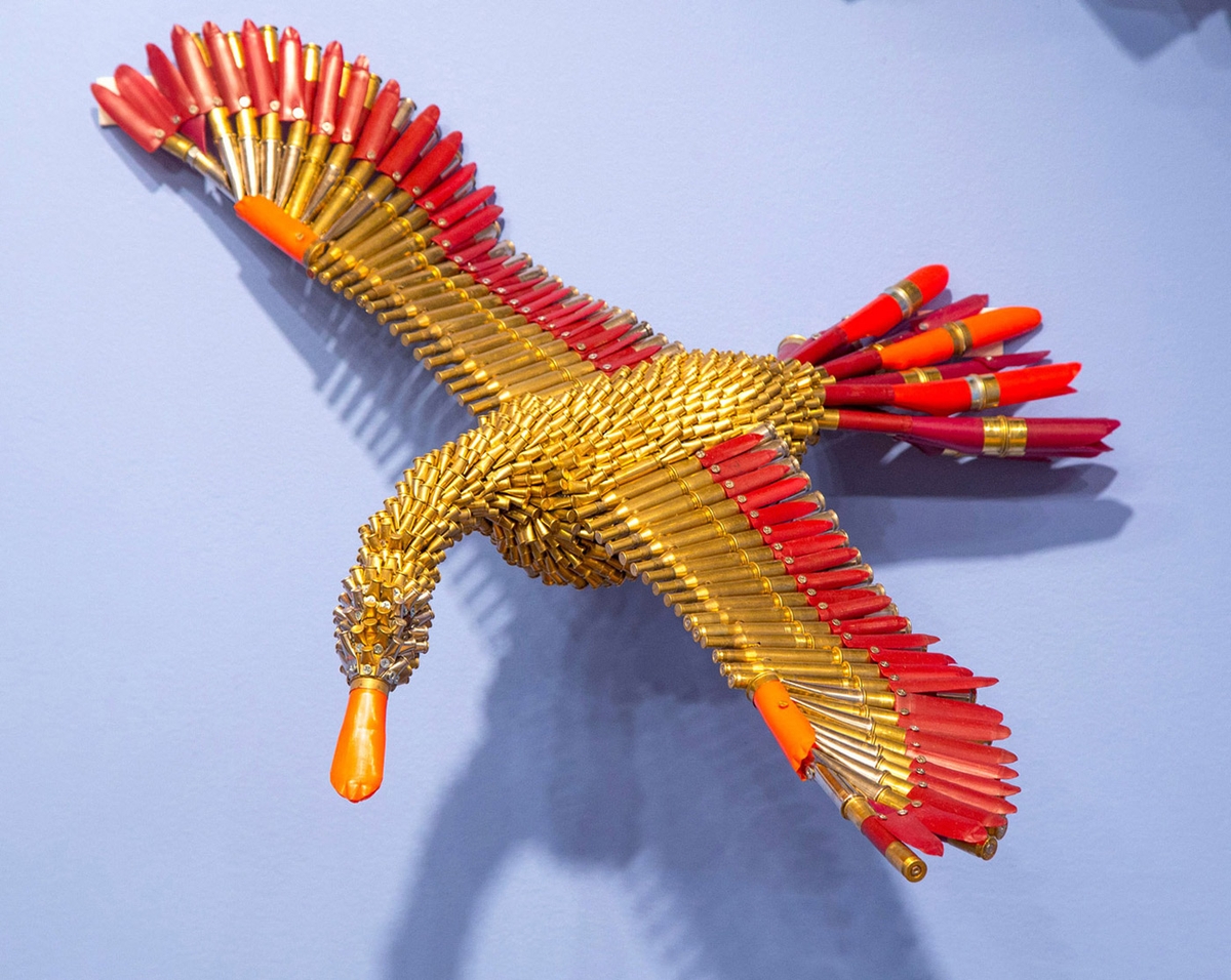 10-Duck-Federico-Uribe-Killing-it-with-Bullet-Animal-Sculptures-www-designstack-co