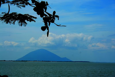 Ba Den mountain from Dau Tieng lake