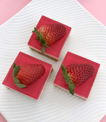Strawberry Jelly Slice