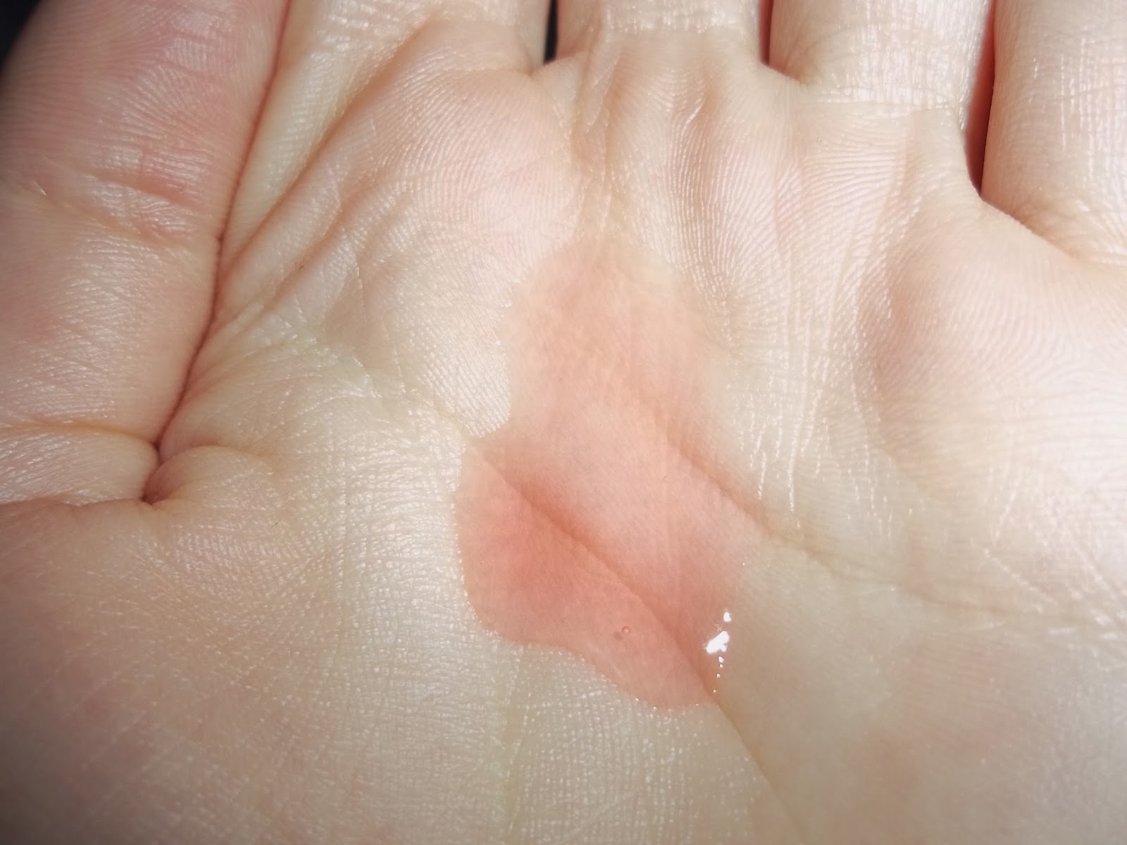 Femke's style BEAUTY Review The Body Shop Strawberry Shower gel