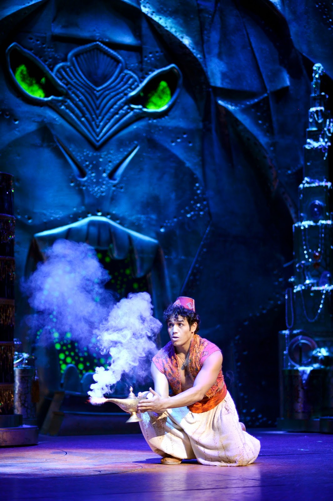Aladdin Musical: Aladdin Musical News 2016 (4)