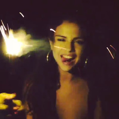 Selena Gomez Justin Bieber and friends celebrate July 4th