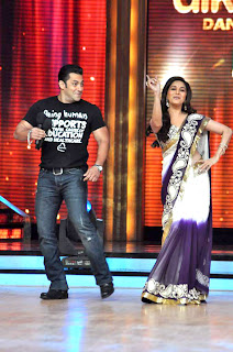 Salman Khan & Katrina Kaif on the sets of 'Jhalak Dikhhla Jaa 5'