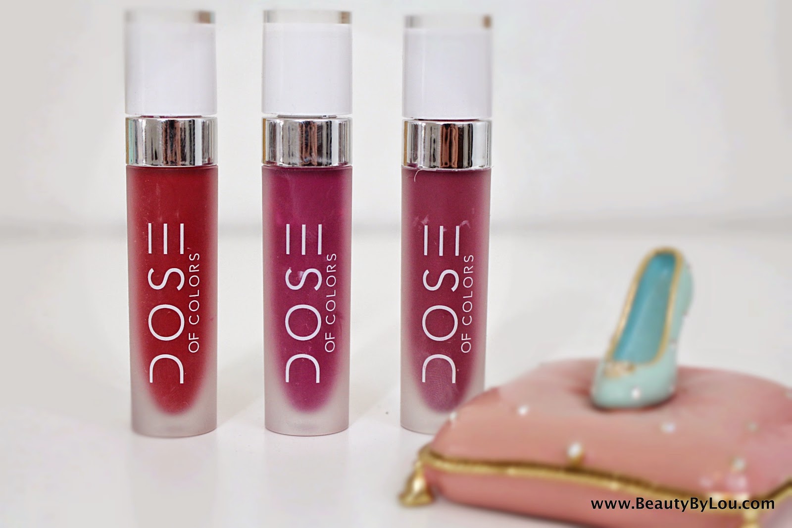 http://www.beautybylou.com/2015/04/mondays-lipstick-14-matte-lipsticks-dose-of-color-avis-revue-swatchs.html