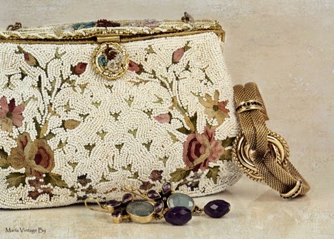 Bolso que forma parte de las piezas que podemos encontrar en Vintage López-Linares Bolso que forma parte de las piezas que podemos encontrar en Vintage López-Linares