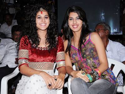 Taapsee Pannu with her sister Shagun Pannu 