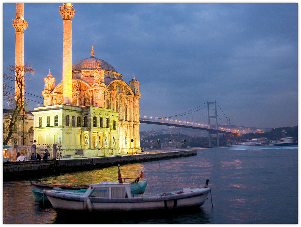 Стамбул италия. Турция мост Босфор. Турция пойтахти Истанбул. Босфорский мост в Стамбуле. Стамбул Босфор Ортакей.