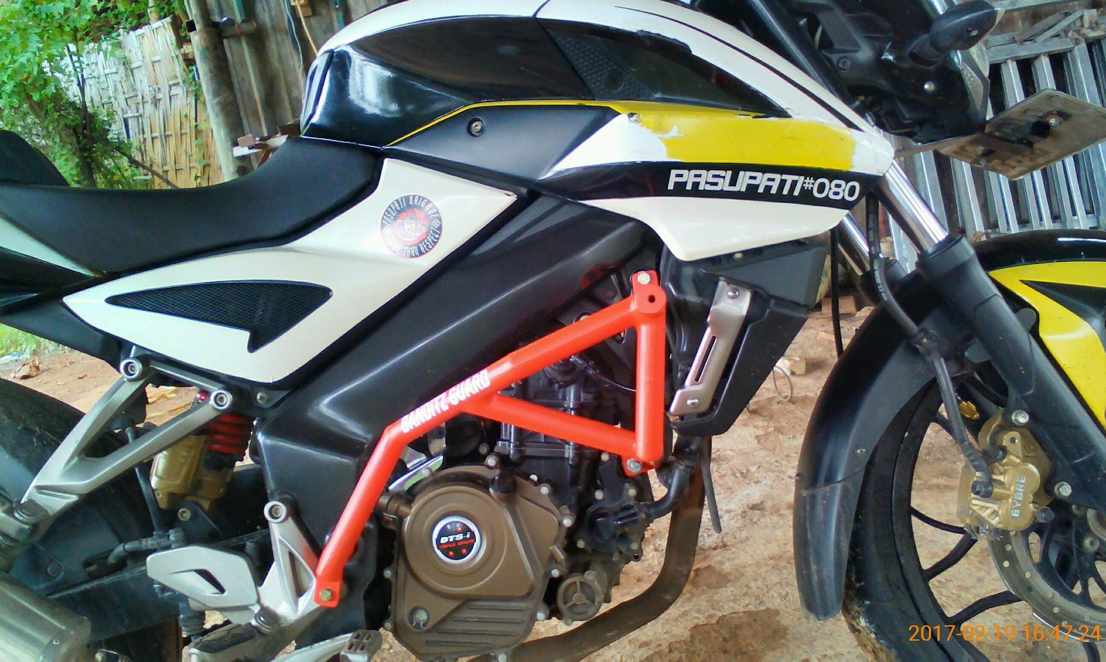 CUSTOM ENGINE GUARD,CRASH BAR,TUBULAR,SIDE GUARD,ENGINE COVER,BREKET