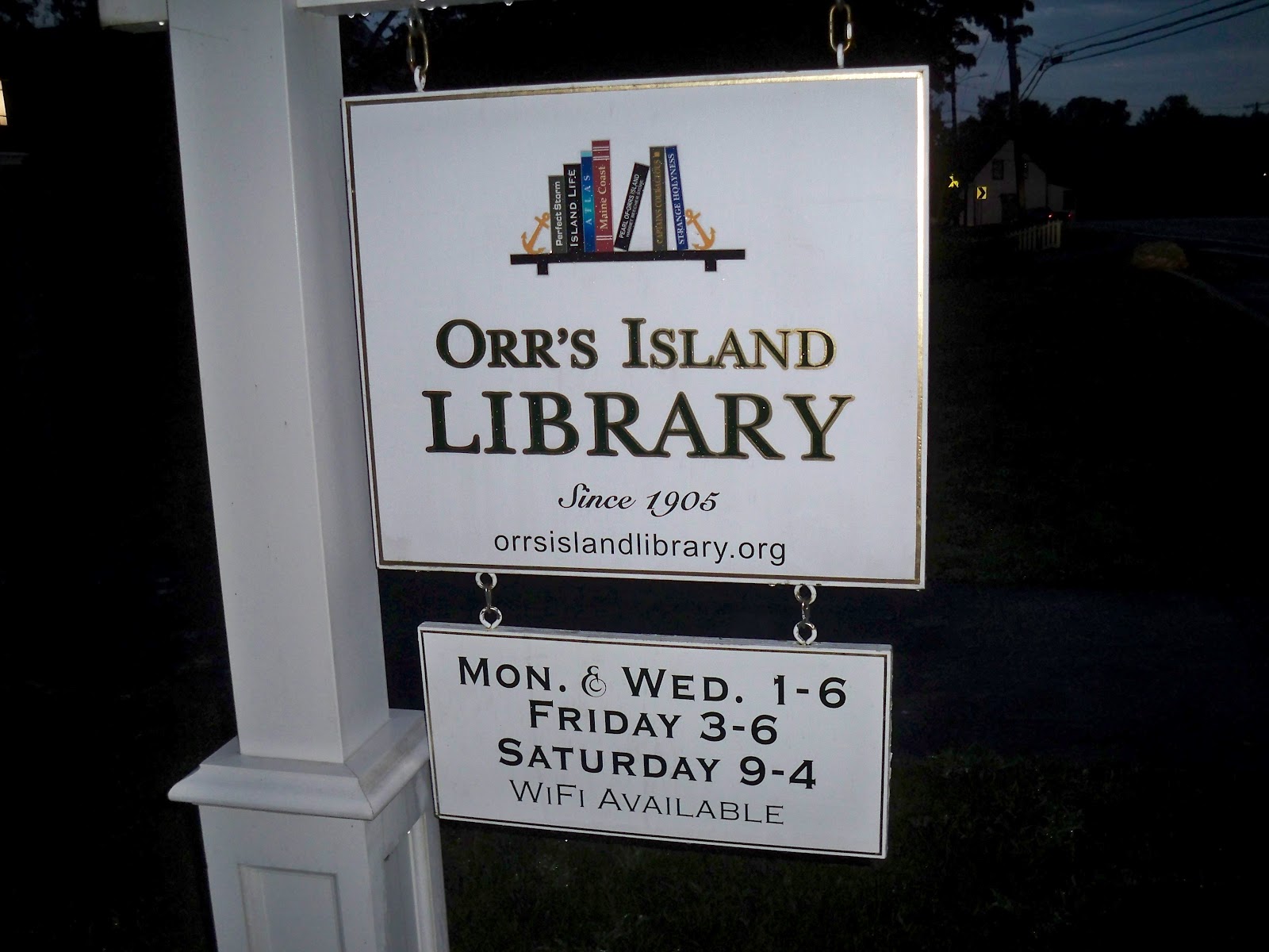 Maine Island Inn Orrs Island Library