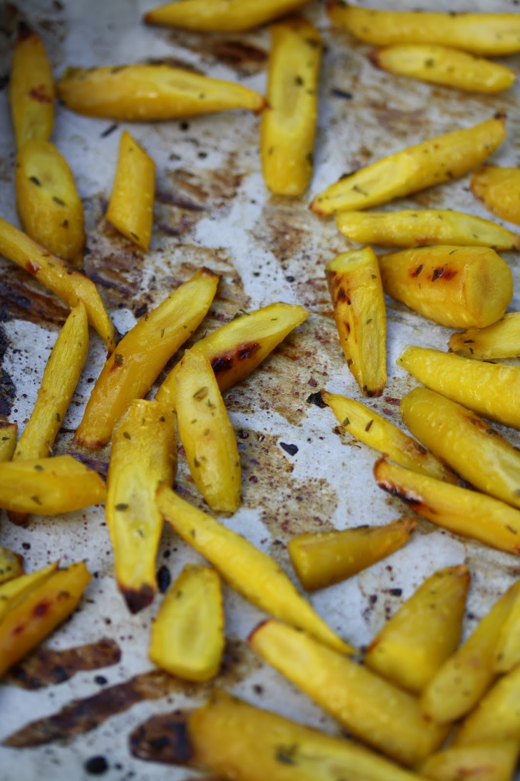 Hot Dinner Happy Home Honey Roasted Carrots with Tarragon