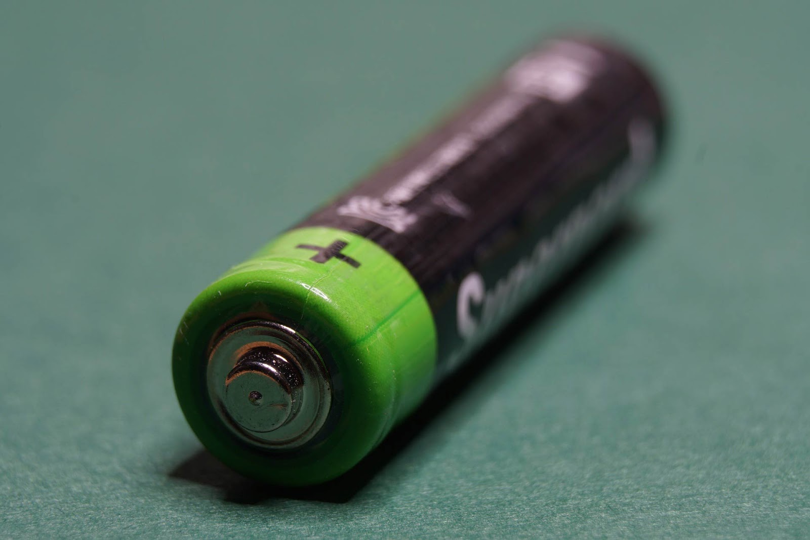 How Do Batteries Work, What are Alkaline Batteries and Rechargeable