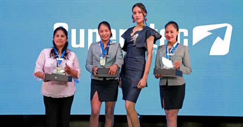 MINEDU: Alumnas crean vestido para el bicentenario inspirado en la batalla de Junín - www.minedu.gob.pe MINEDU: Alumnas crean vestido para el bicentenario inspirado en la batalla de Junín - www.minedu.gob.pe