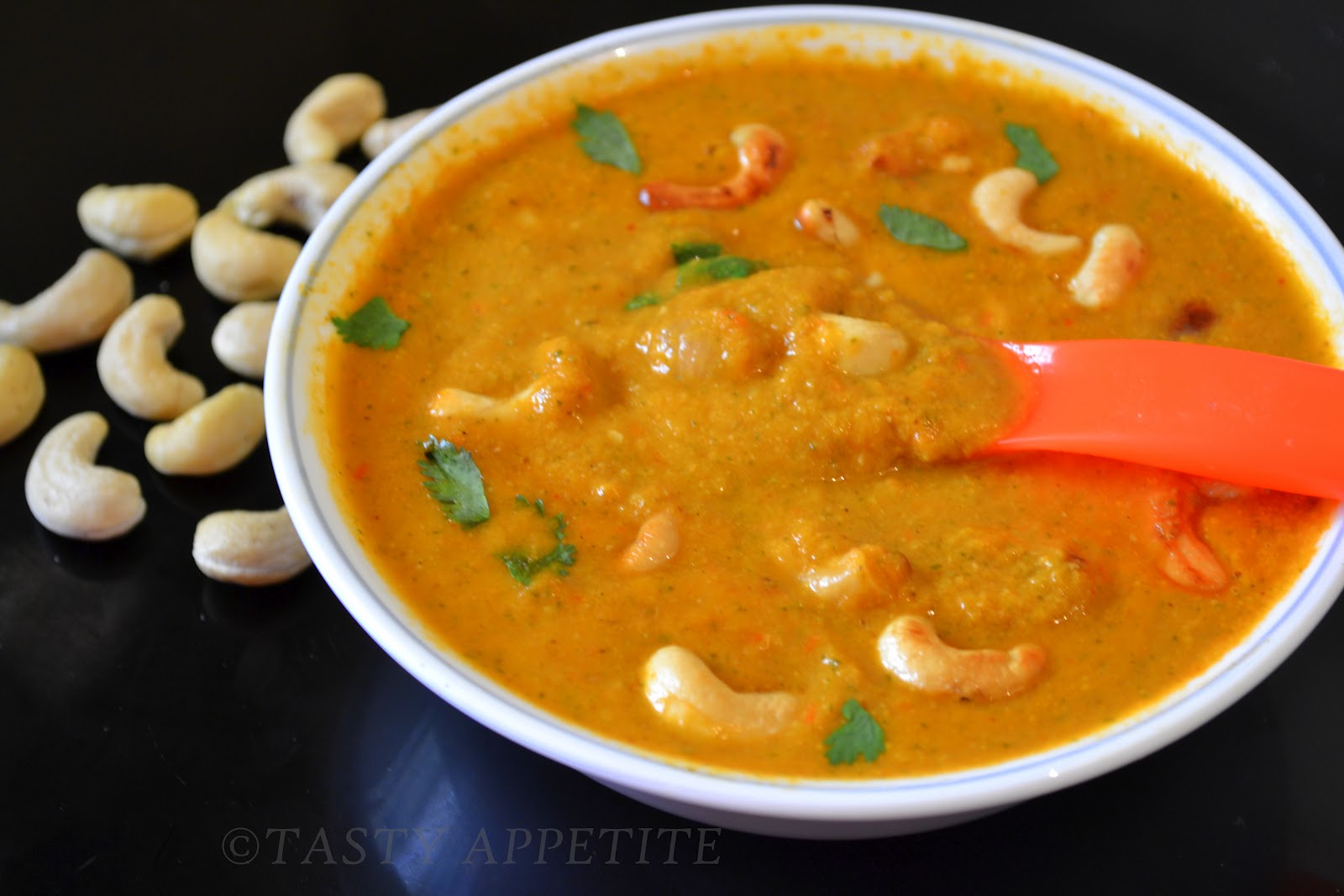 Cashew Masala / Creamy Cashew Curry