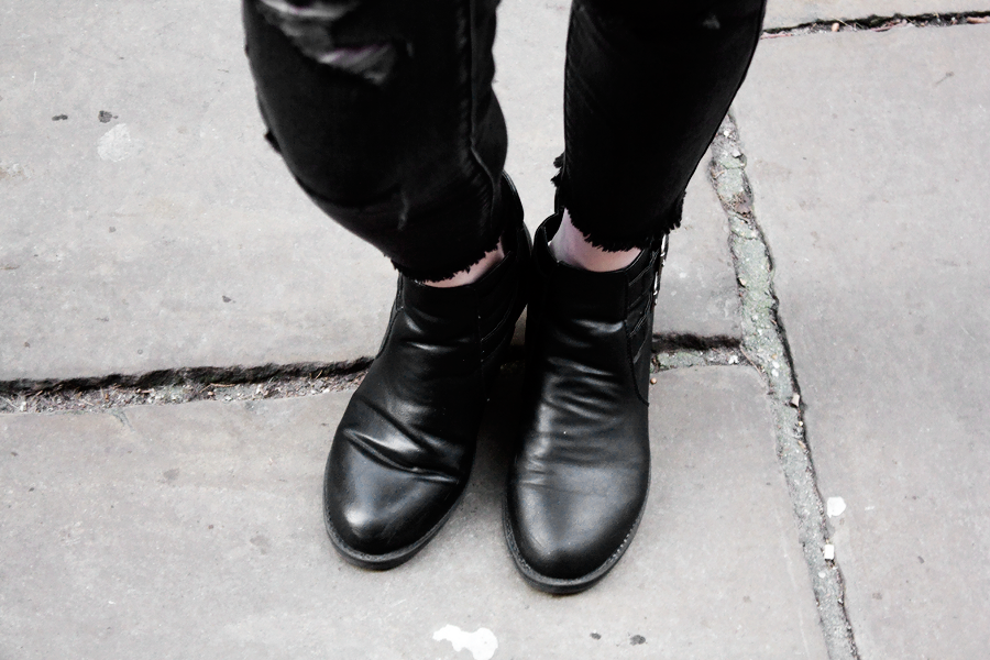 Outfit | Ripped Jeans made Classy - BecBoop