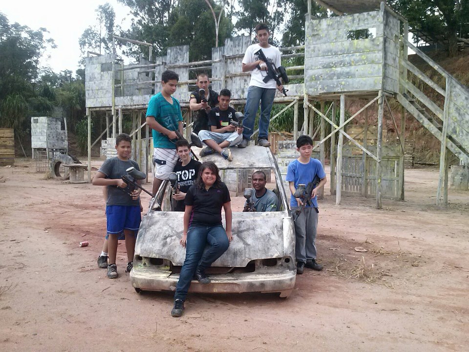 D.E.C.T. Paintball e turmas de jogos.....