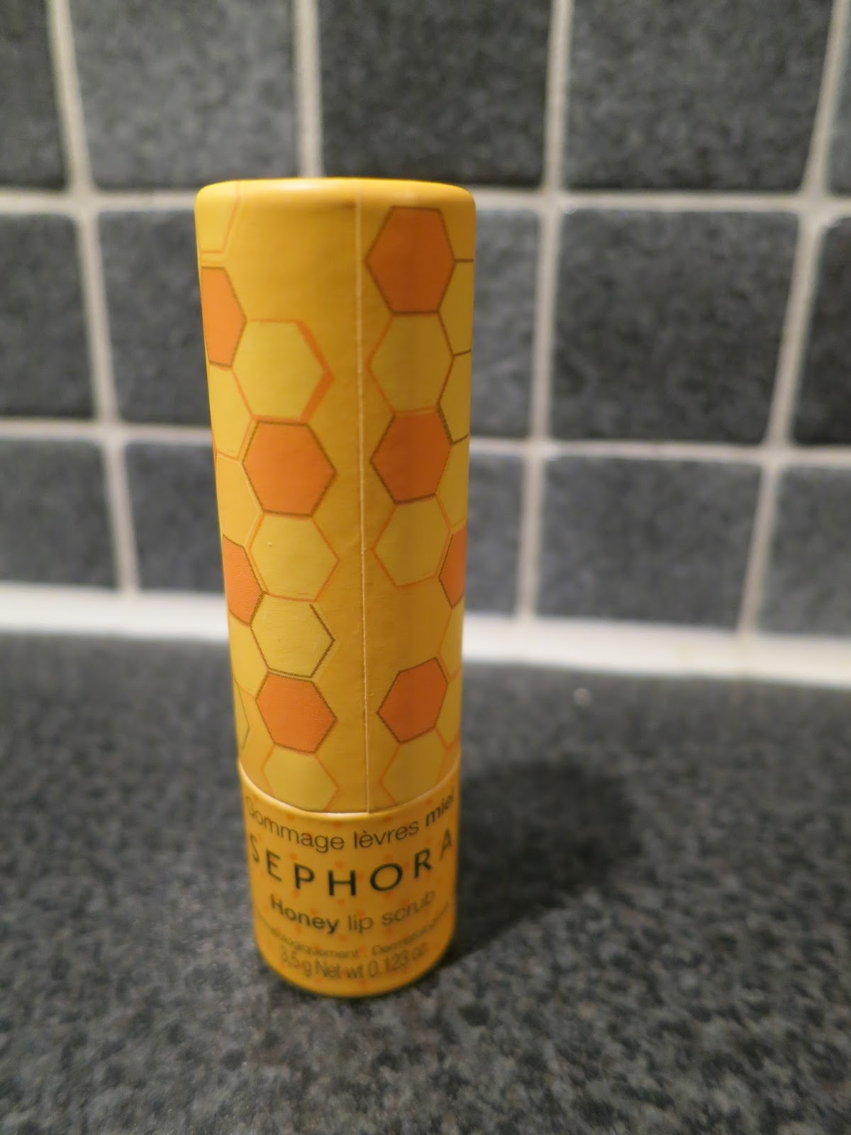 Past, Present, Future Recension Sephora Honey Lip Scrub