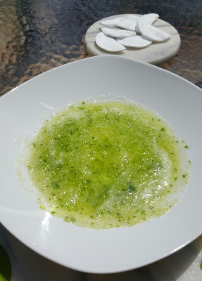 DIY Cucumber and Aloe Vera Eye Patches diy, skincare, skincare diy, beauty, beauty diy, natural, home-made, facial, mask, diy mask, cucumber, aloe vera, beauty blog, beauty blogger, eye mask, eye patches, diy eye masks, diy eye pactches, puffy eyes, treatment, under eye circles