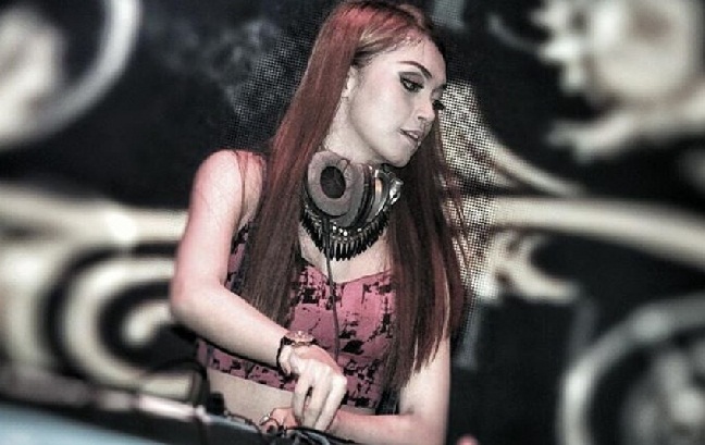 Daftar Dj Wanita Indonesia Paling Hot Dan Seksi Serta Foto Buat Kagum Netizen Melihat Live Mereka Daftar Dj Wanita Indonesia Paling Hot Dan Seksi Serta Foto Buat Kagum Netizen Melihat Live Mereka
