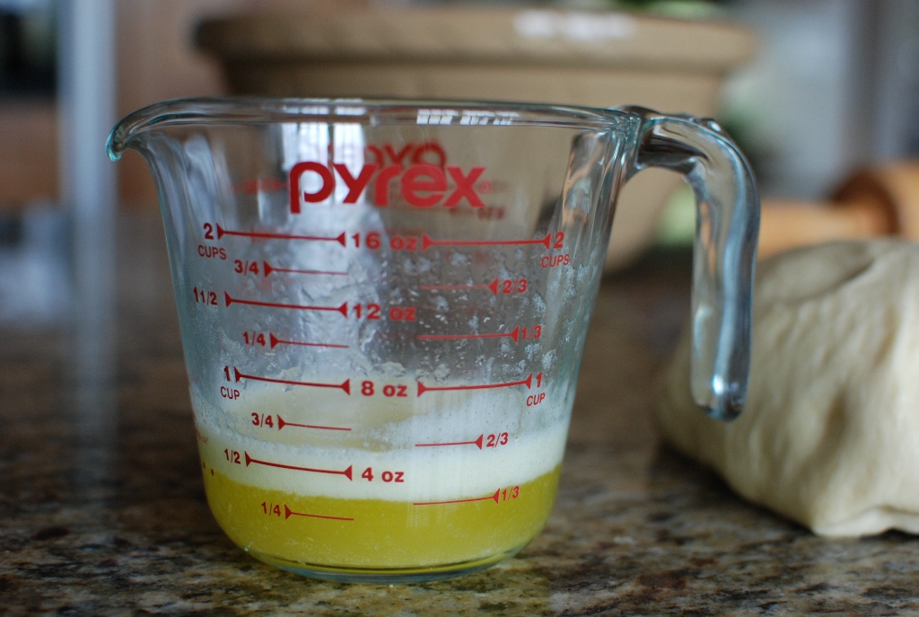 Количество масла в стакане. 3/4 Стакана. 1/4 Стакана. 3/4 Стакана сахара. 1/5 Стакана.