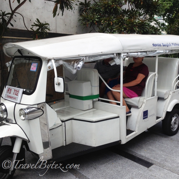 Tuk tuk Experience to Central World: To the movies and ice-cream