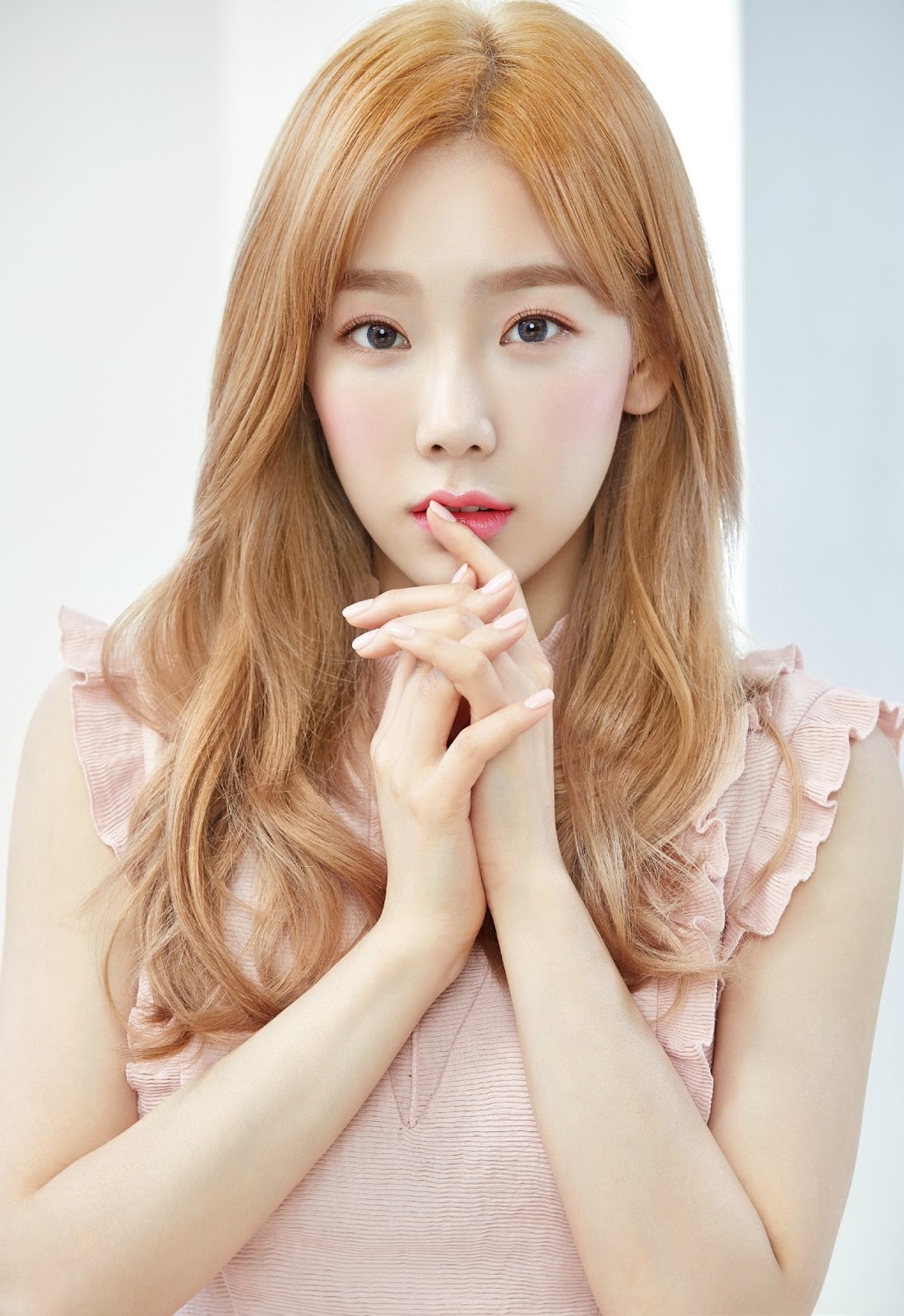 More Of Snsd Taeyeon S Charming Pictures From Banila Co 미용 제품 소녀시대 머리 스타일