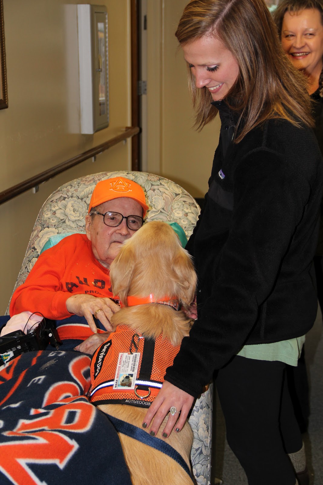 Auburn University Student Nurses Association Why AnimalAssisted Therapy?