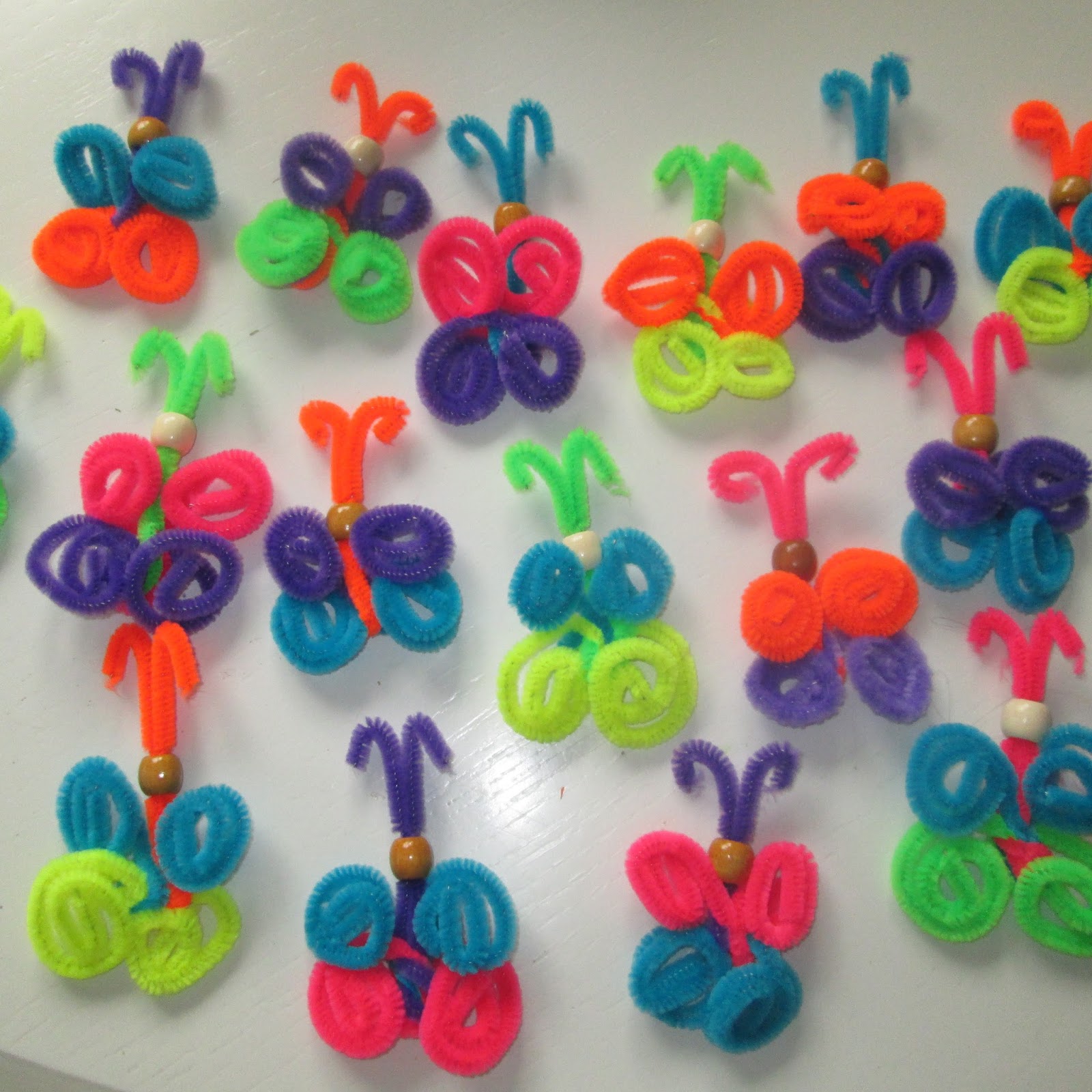 roommom27 Pipe Cleaner Butterfly for Meals on Wheels