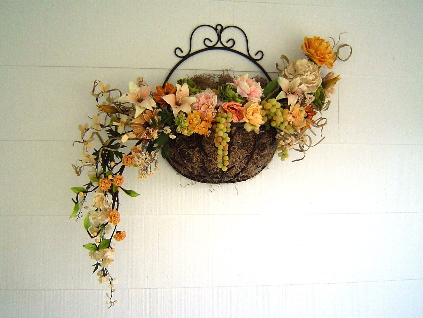 Intimate Wedding Showcase: Custom Silk Floral Arrangements