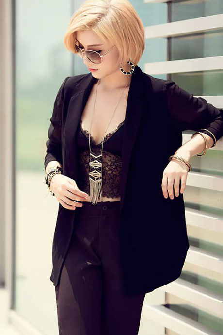 Sao Viet dua ve goi cam voi croptop ren - Anh 3