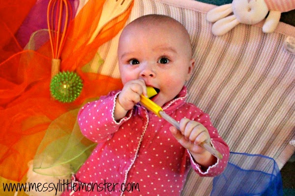 sensory activities for babies: how to make a discovery basket