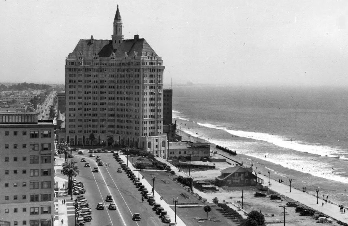 Breakers Hotel (Long Beach, California)