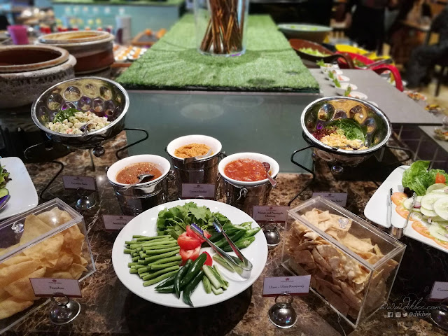 Ulaman dan salad Hidangan Briyani Buffet Lunch Murah Di Restoran Flavors