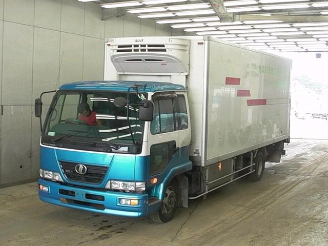 Cabinas de nissan condor en bolivia #4