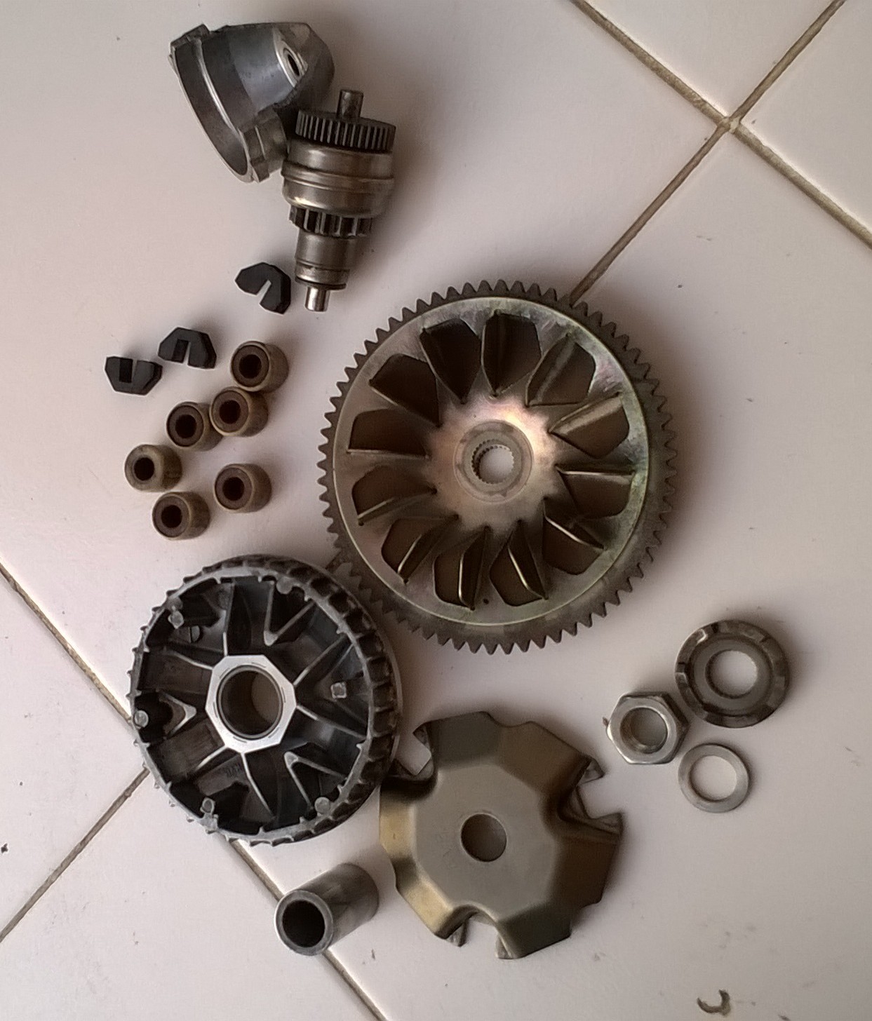 catatan saya SERVICE CVT VARIO 110/VARIO KARBU