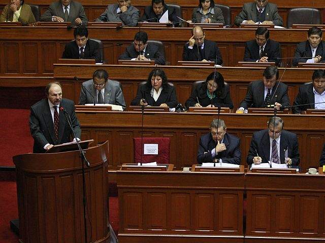 Lerner ante el Congreso que me recordó la letra de El Ministro y el Aspirante