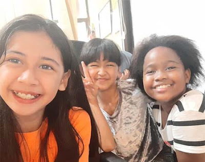Asya Adeniarifva dan Teman Temannya Asya Adeniarifva dan Teman Temannya