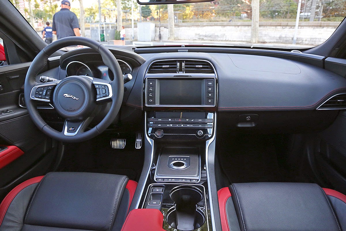 Jaguar xf и xe отличия