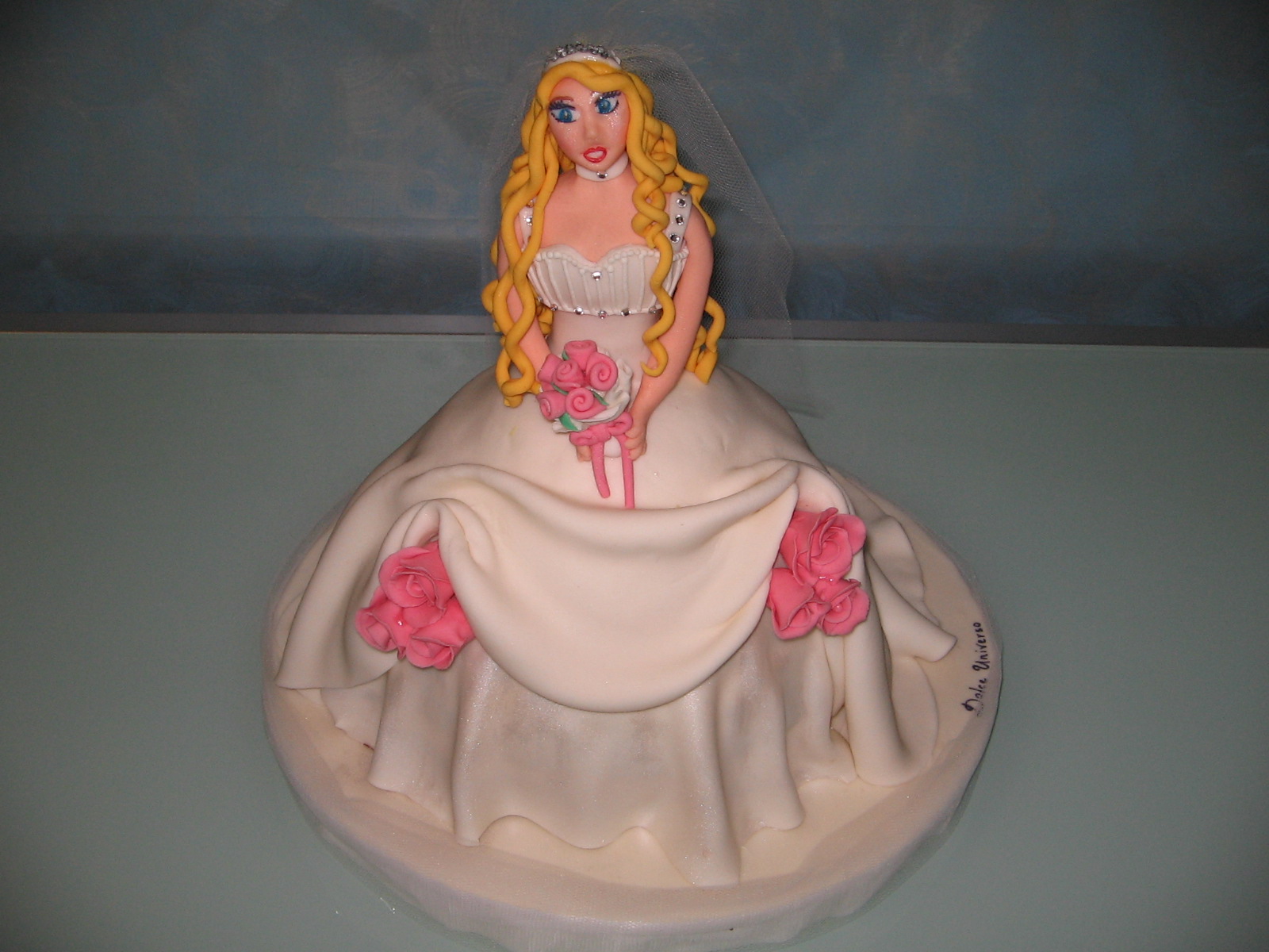 Dolce Universo realizza torte artistiche di compleanno e nuziali