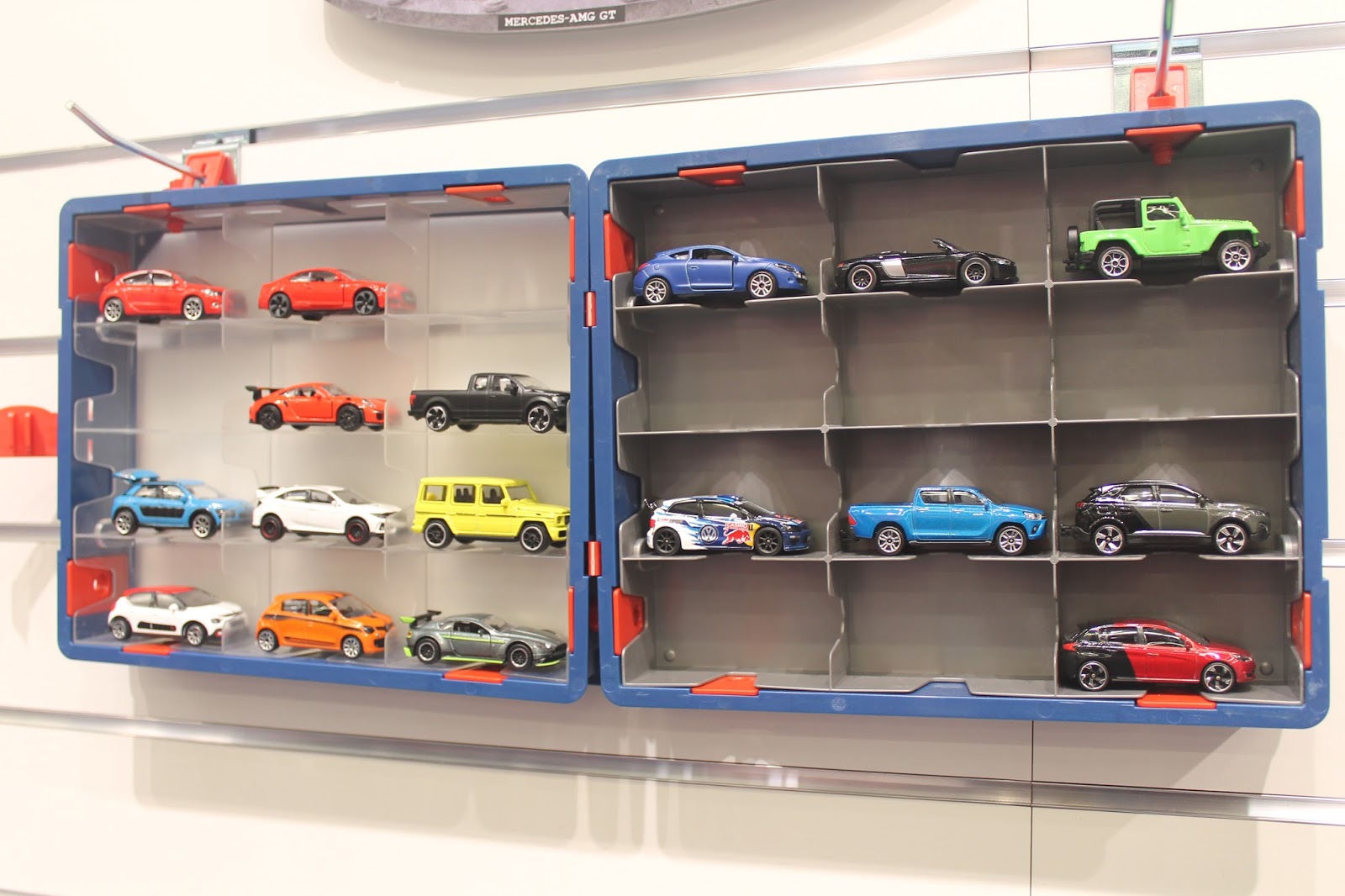 Aston Martin Gt8 >> Nuremberg 2018 : Majorette - Mininches Aston Martin Gt8 >> Nuremberg 2018 : Majorette - Mininches