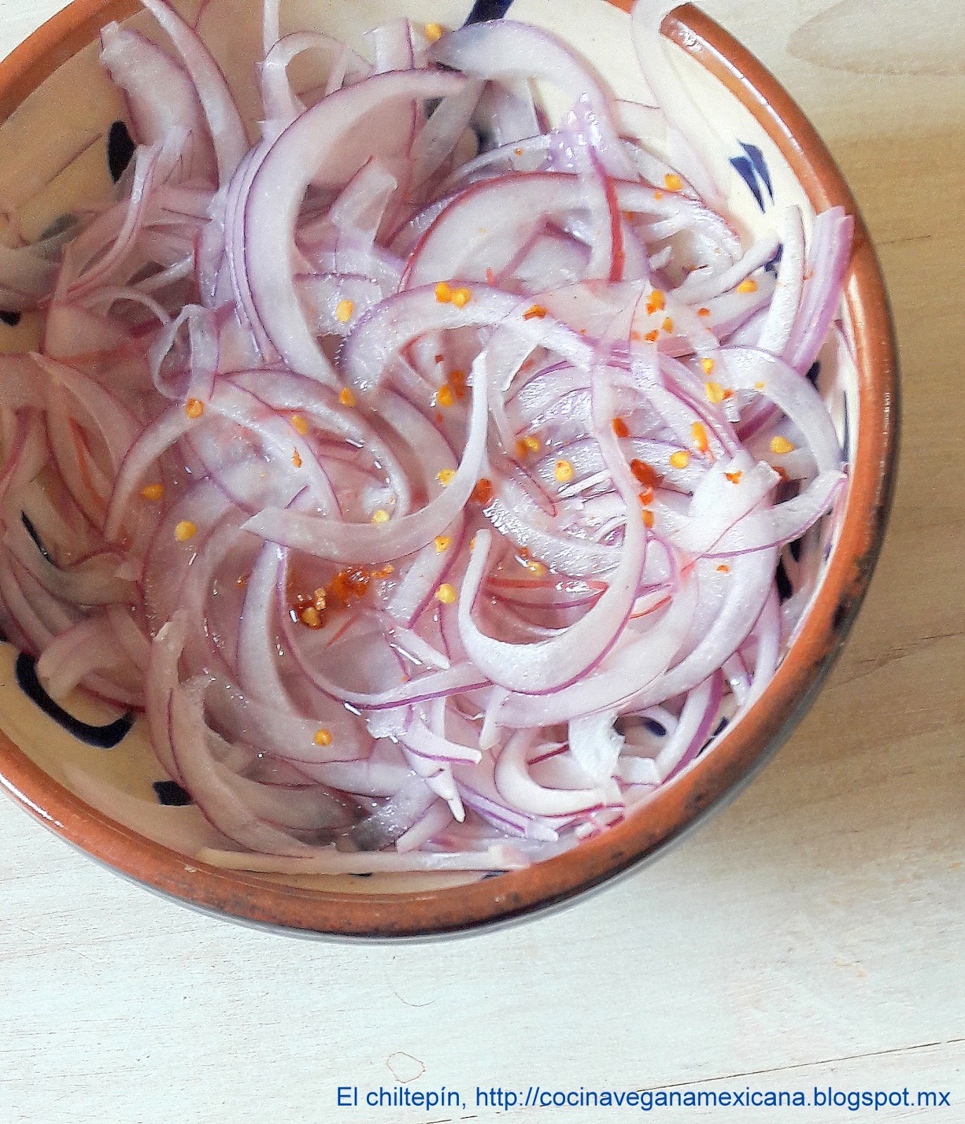 El chiltepín, la dulce cocina vegana : Cebolla morada desflemada