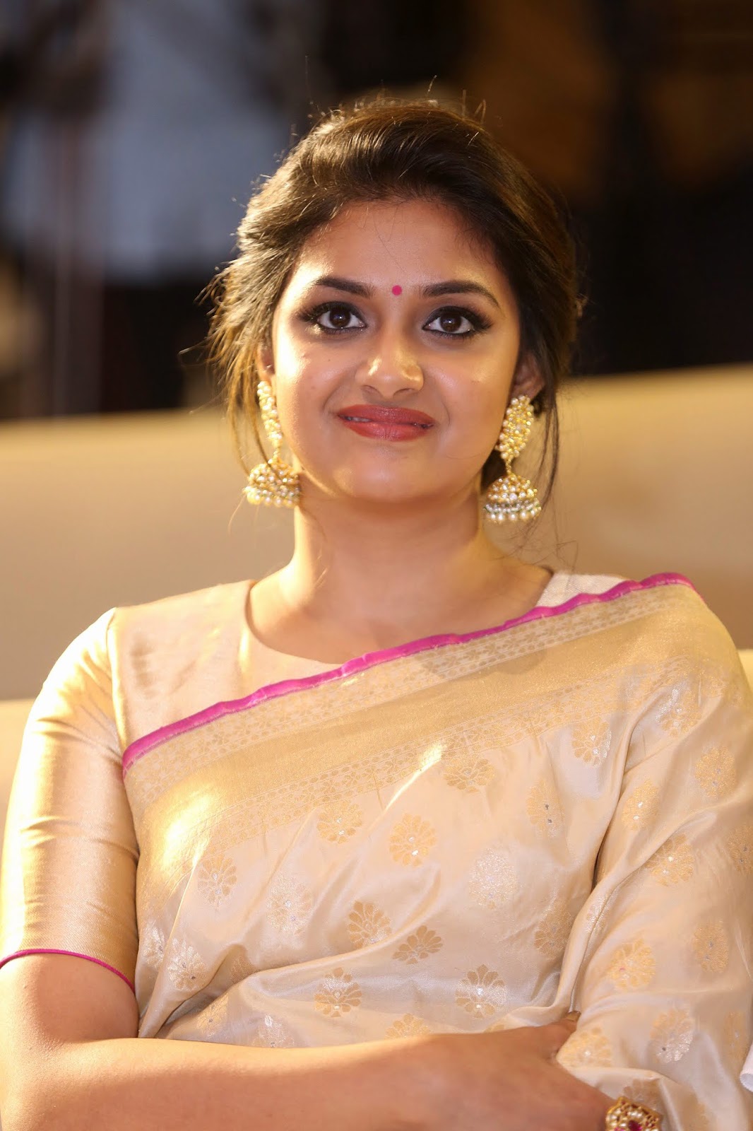 1066px x 1600px - Beauty Galore HD : Keerthy Suresh Simply Too Cute In Saree Pandem Kodi 2  Trailer Launch