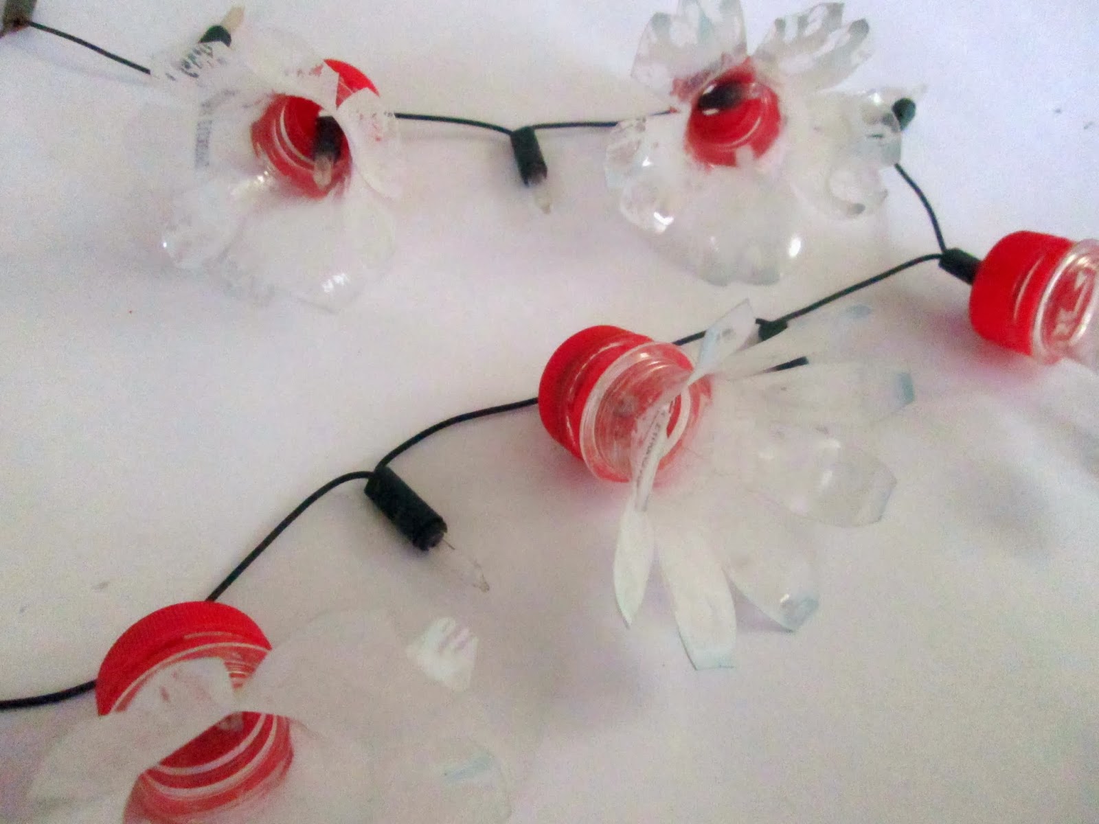 homeeco nanay DIY Plastic Bottle Christmas Lights