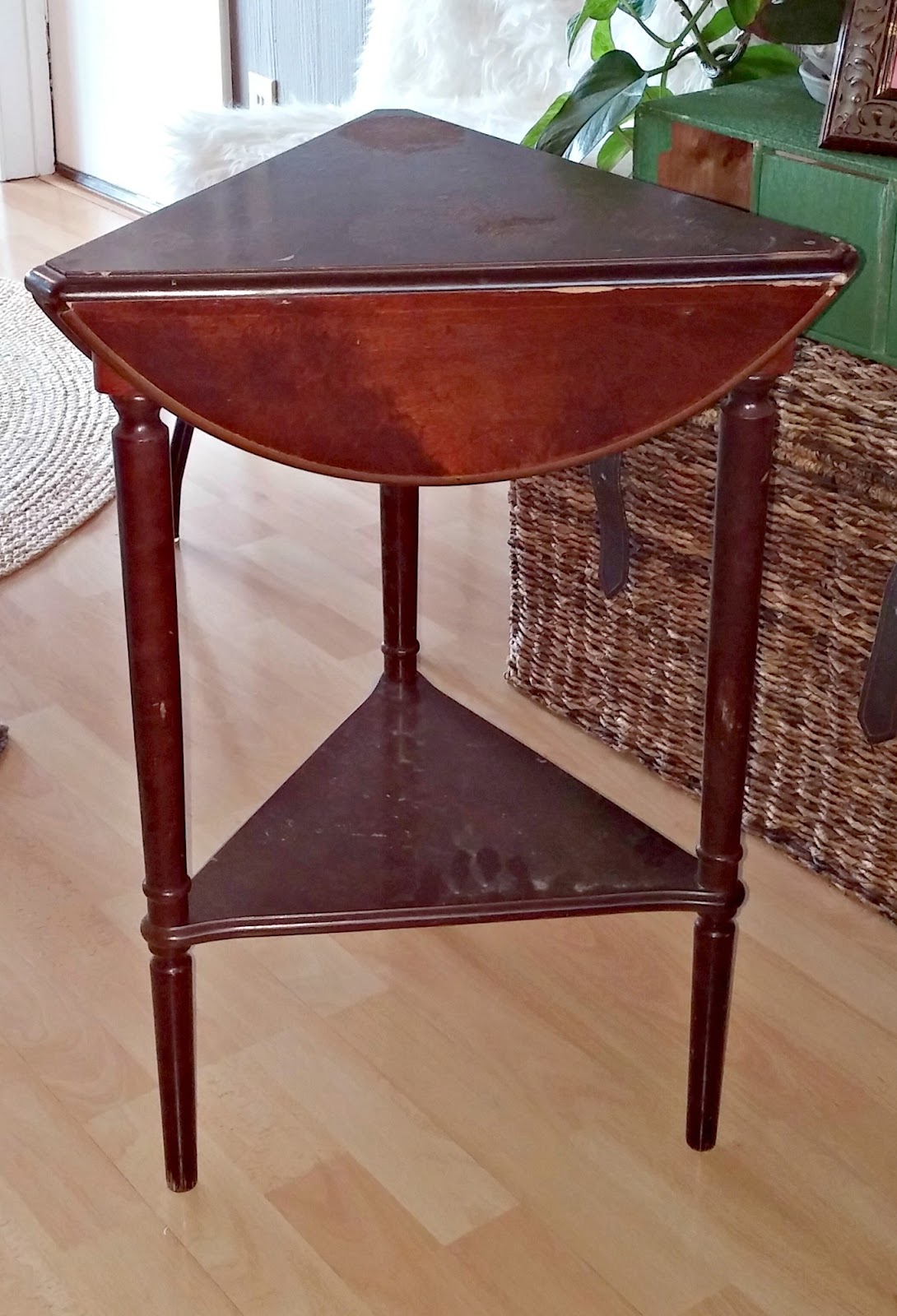 triangle side table makeover little vintage cottage