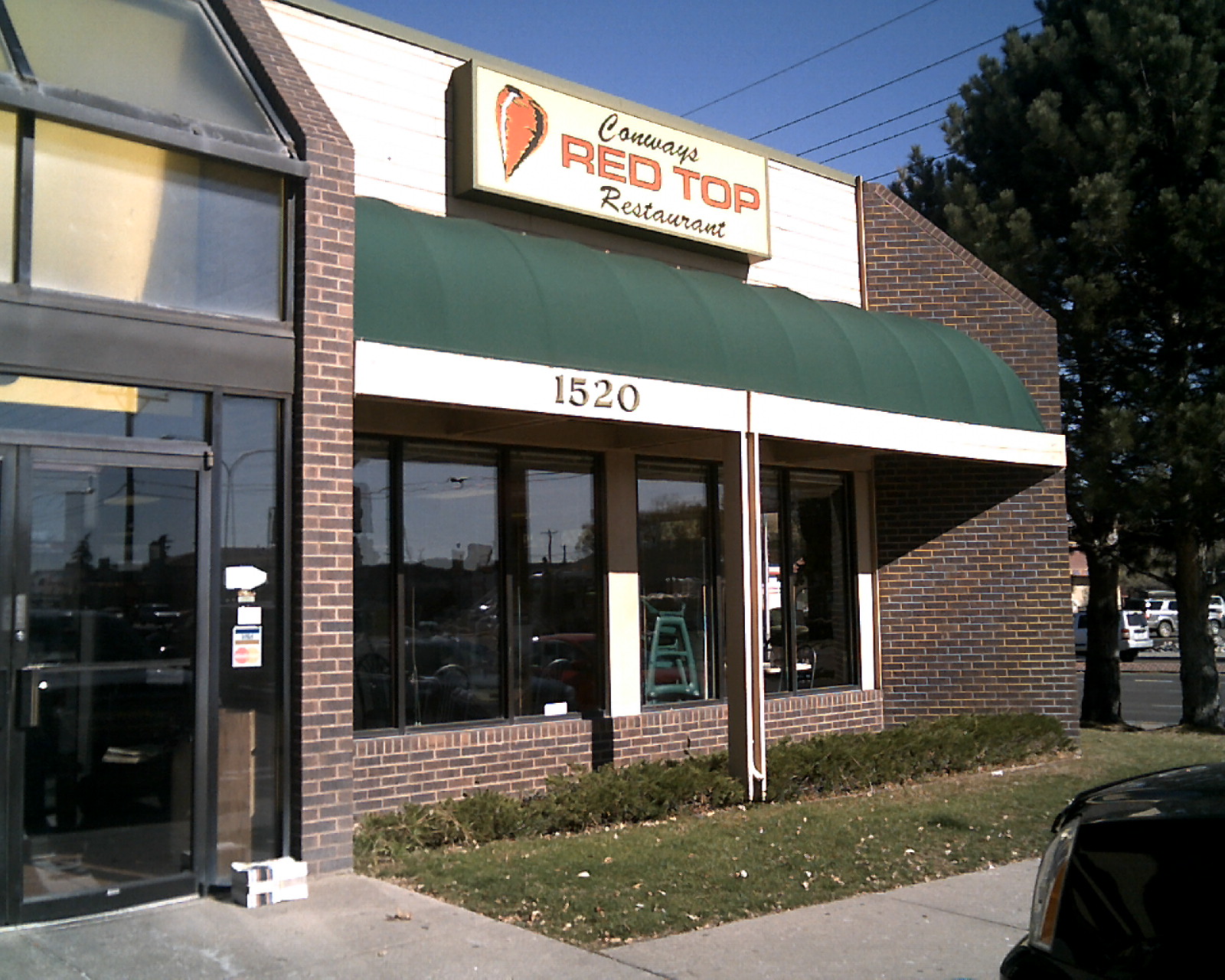 Suits in Strange Places Conway’s Red Top Won’t Leave You Hungry