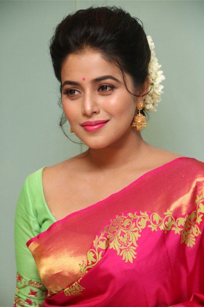 Actress Poorna Latest saree photos at savarakaththi Actress Poorna Latest saree photos at savarakaththi