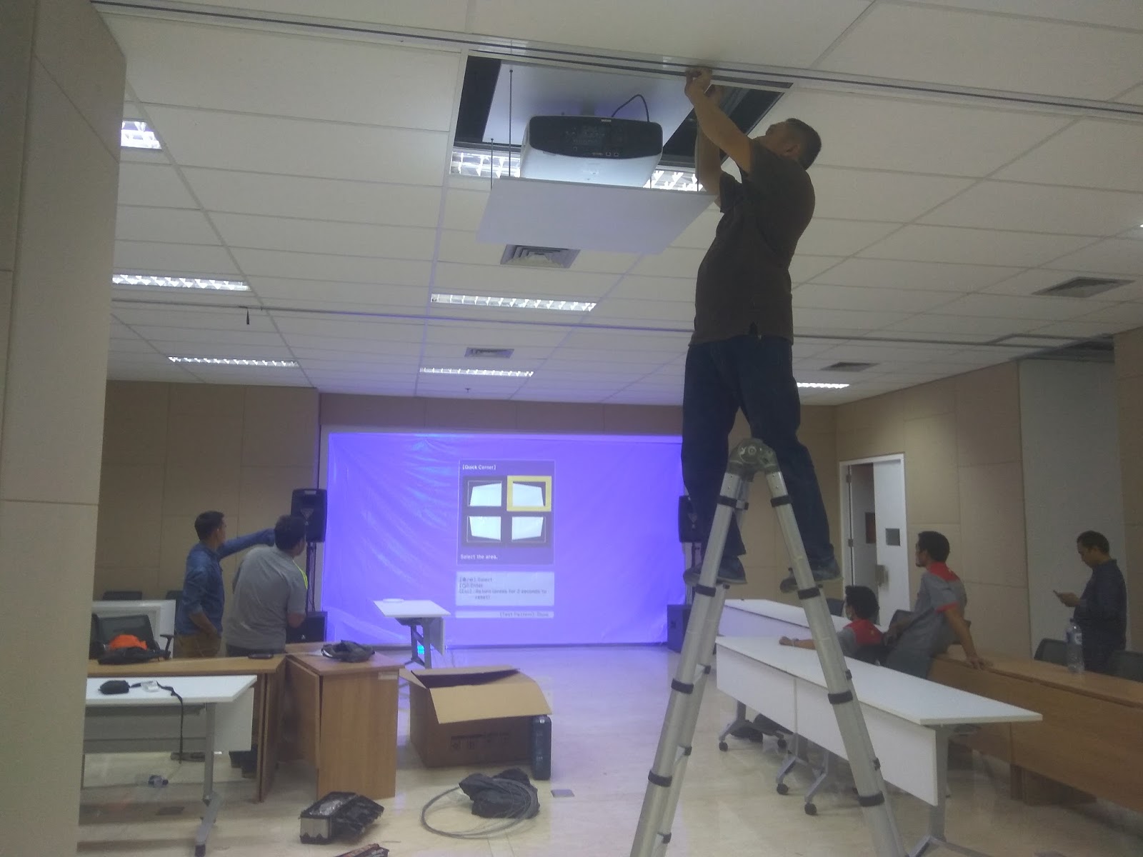 PerdanaPRO: Instalasi Projector