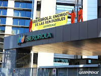 Accion de Greenpeace en la sede de Iberdrola