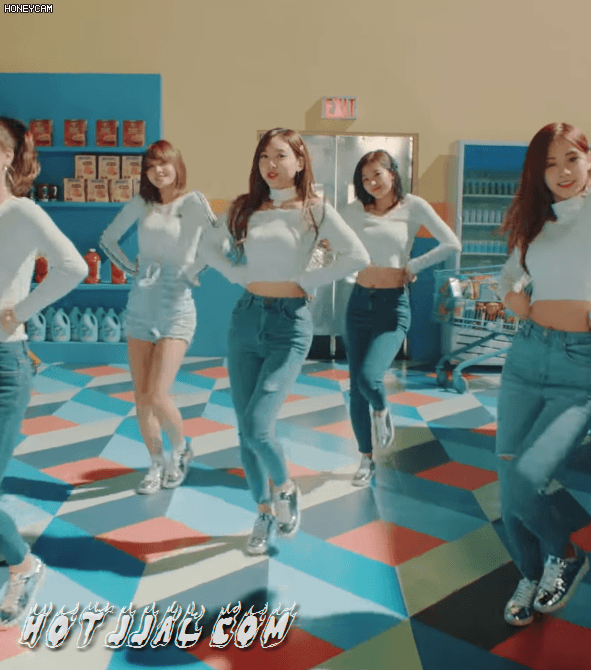 트와이스 HEART SHAKER 뮤직비디오 움짤/ TWICE HEART SHAKER MV GIF 171211