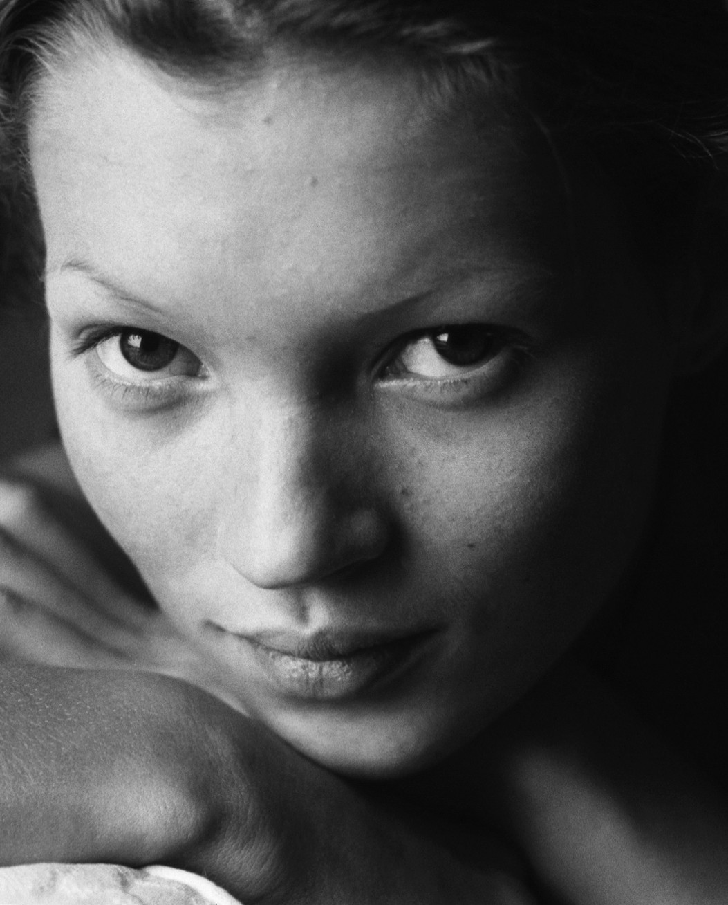 Kate Moss in the 90s: A Look Back at Her Early Career - The Front Row View