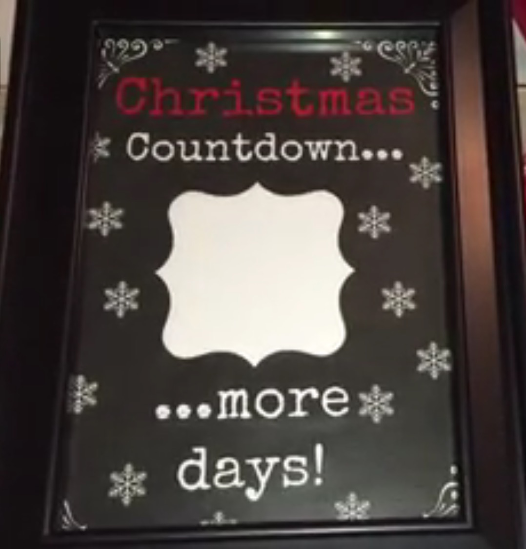 Dollar Tree DIY Christmas Countdown Dry Erase Board {The Green Notebook}